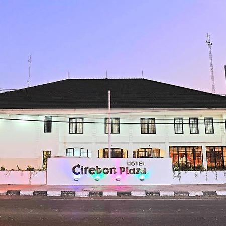 Hotel Cirebon Plaza Extérieur photo