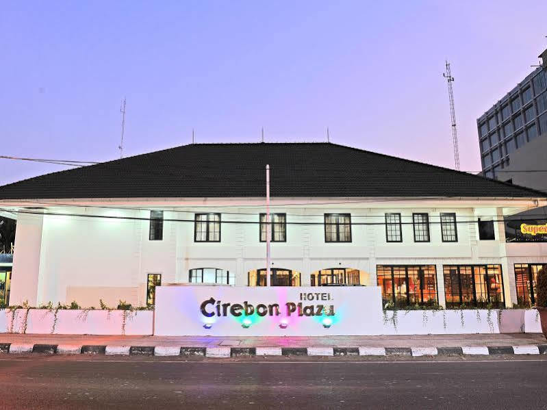 Hotel Cirebon Plaza Extérieur photo